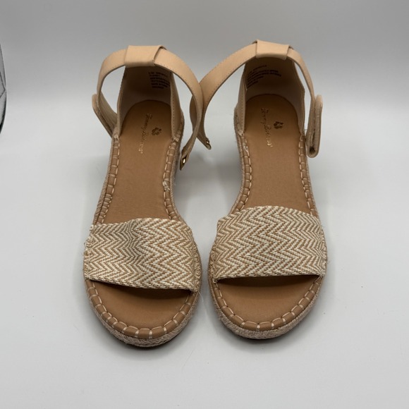 Tommy Bahama Shoes - Tommy Bahama Mini Mayla Sandals Women 8.5 Tan Excellent Chevron Wedge Espadrille